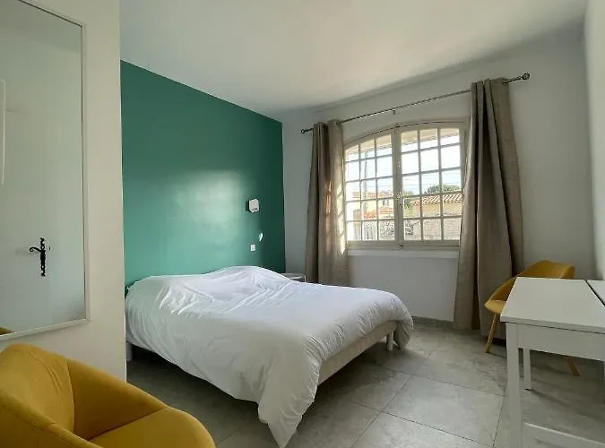 Villa Andree Avec Piscine A Proximite De La *